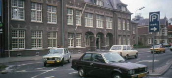 deventerstraat-links-oude-politiebureau-1983kl_1038