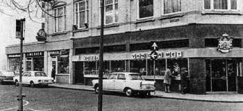 32730-raadhuisplein-2-juwelier-fa-j.w.-van-der_1038